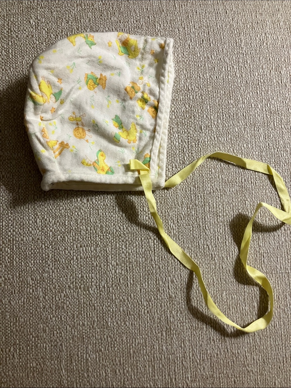 Carter's newborn Vintage White Baby Bonnet with Yellow Duck Print and Ties